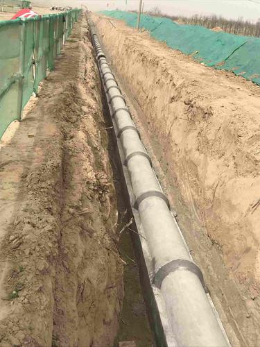 万荣找活记 公路边安装废水水泥管的那些天